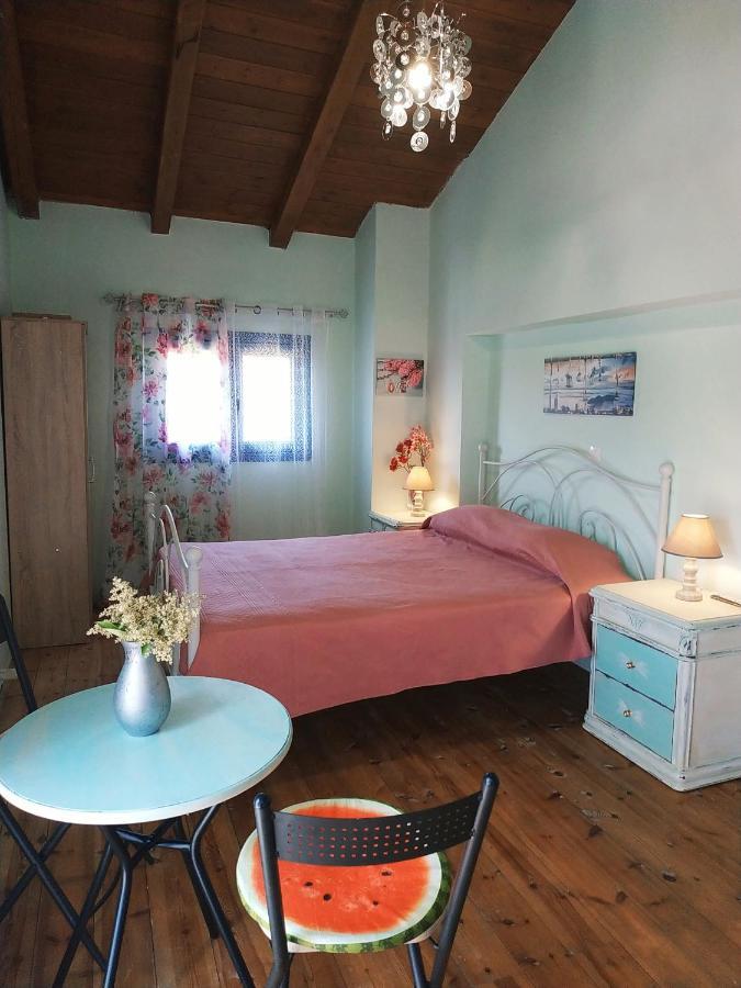 Maria Guesthouse Αλιβέρι Εξωτερικό φωτογραφία