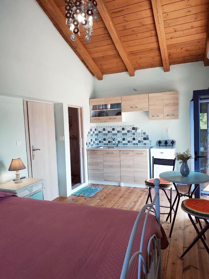 Maria Guesthouse Αλιβέρι Εξωτερικό φωτογραφία